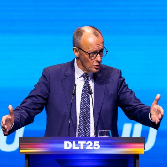 Bundeskanzler erteilt 