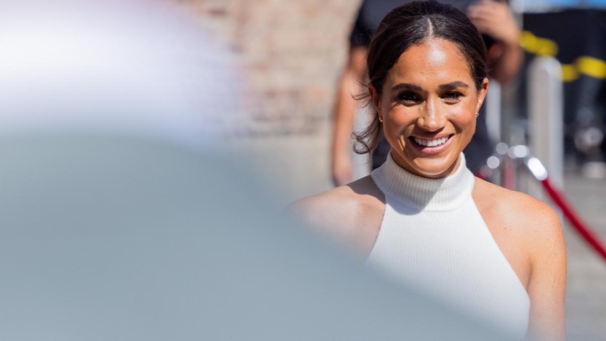 Meghan Markle leistete sich einen peinlichen Fauxpas beim ersten Treffen mit der Queen. (Foto)
