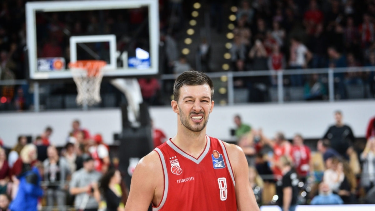 Basketball-Profi Stevan Jelovac, der einst in der Bundesliga bei Brose Bamberg spielte, ist im Alter von nur 32 Jahren gestorben. (Foto)
