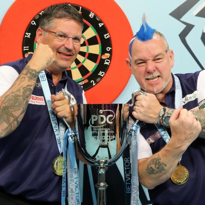 Schottland mit Anderson und Wright besiegt Irland im Finale des World Cup of Dart