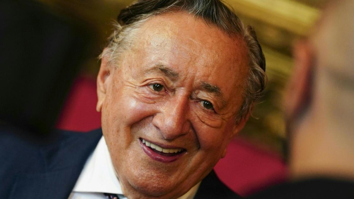 Richard Lugner (90) geht es aktuell nicht gut. (Foto)