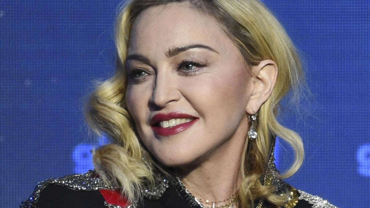 Madonna l&auml;sst ihre Fans im Netz staunen. (Foto)