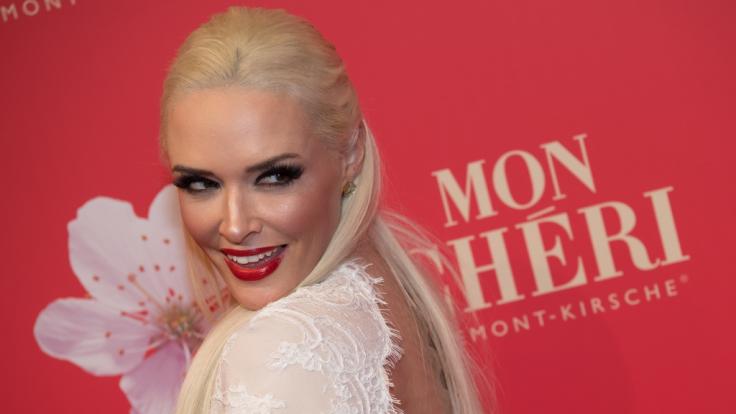 Daniela Katzenberger hat vor Freude blank gezogen.