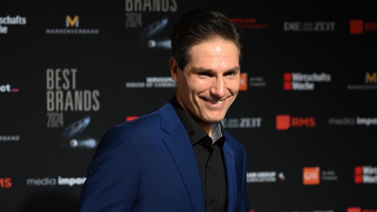 Profi-T&auml;nzer Christian Polanc (48) gab bei Instagram seine Verlobung bekannt. (Foto)