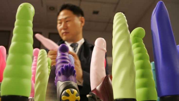 Verschiedene Dildos auf einer Sex-Messe.