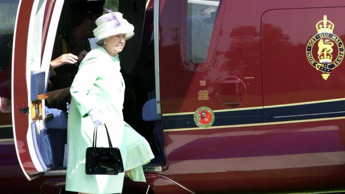 Queen Elizabeth II. reiste viele Jahre lang mit ihrem Luxus-Helikopter zu royalen Terminen. (Foto)