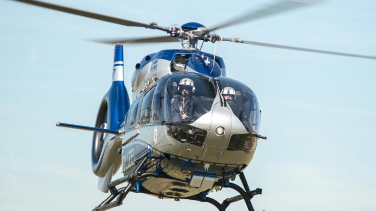 In Frankreich wurde ein Häftling von Komplizen spektakulär mit einem Helikopter aus dem Gefängnis befreit. (Symbolbild)