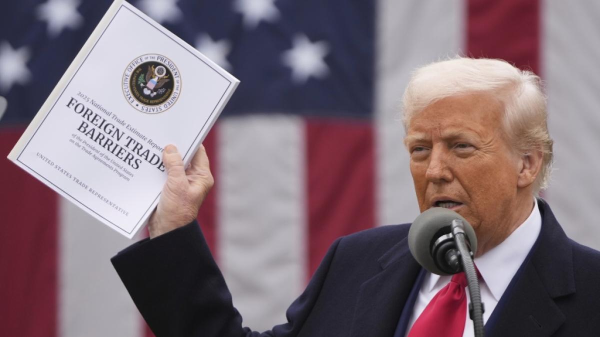 Donald Trump pr&auml;sentierte am Mittwoch seine neue Zoll-Liste. Russland fehlt darauf. (Foto)