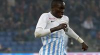Fußballprofi Raphael Dwamena starb am Samstag nach einem Zusammenbruch auf dem Spielfeld.