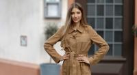 Cathy Hummels präsentiert sich auf Instagram mal wieder mit extravagantem Outfit.