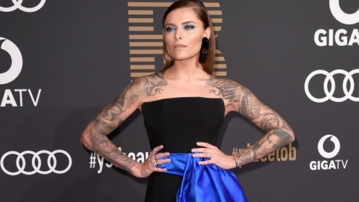 Sophia Thomalla hat's in Armen UND Beinen - hier bei der Berlinale.