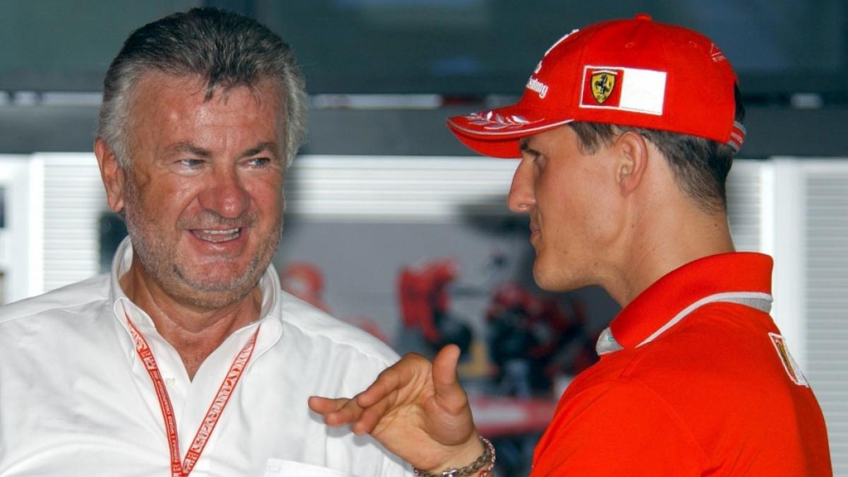 Willi Weber und Michael Schumacher im Jahr 2001. (Foto)