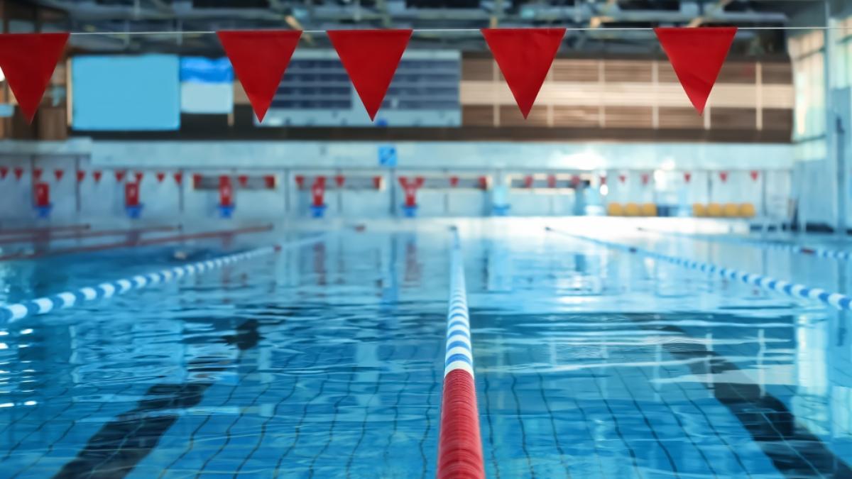 In einem Schwimmbad in Braunschweig soll einer 15-J&auml;hriger eine 12 Jahre altes M&auml;dchen vergewaltigt haben. (Symbolbild) (Foto)