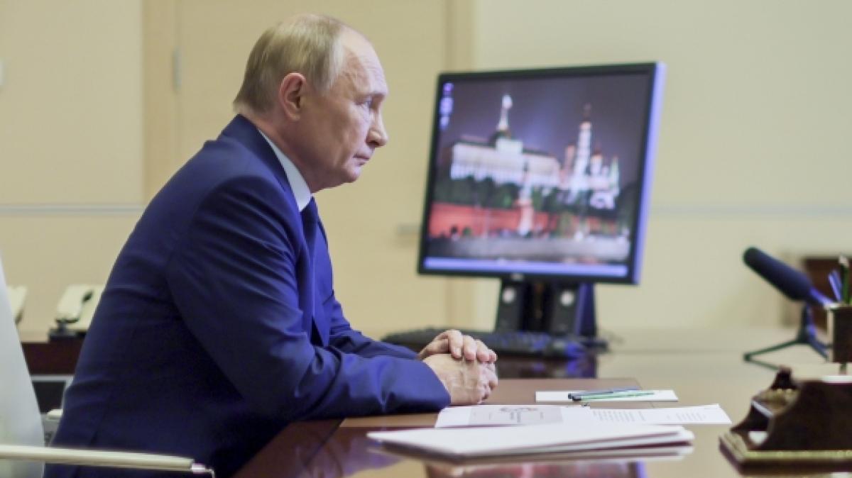 Wladimir Putin hat angeblich einen kleinen Teil seiner Truppen aus der Ukraine abgezogen. (Foto)