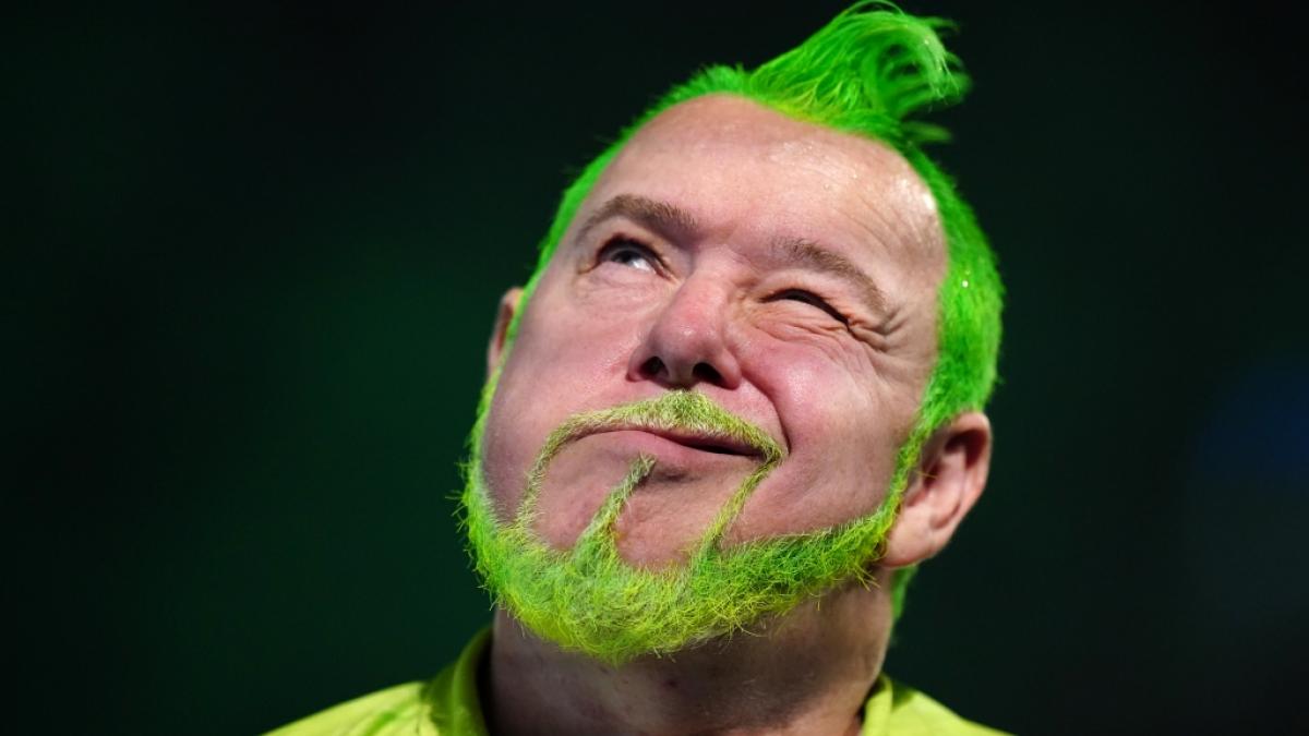 Herbe Vorweihnachtspleite f&uuml;r "Snakebite": In Runde 2 war f&uuml;r Ex-Weltmeister Peter Wright gegen Jim Williams Schluss. (Foto)