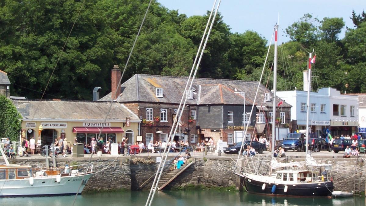 Im malerischen Hafen von Padstow in der englischen Grafschaft Cornwall st&uuml;rzte ein f&uuml;nfj&auml;hriges Kind in den Tod (Symbolfoto). (Foto)