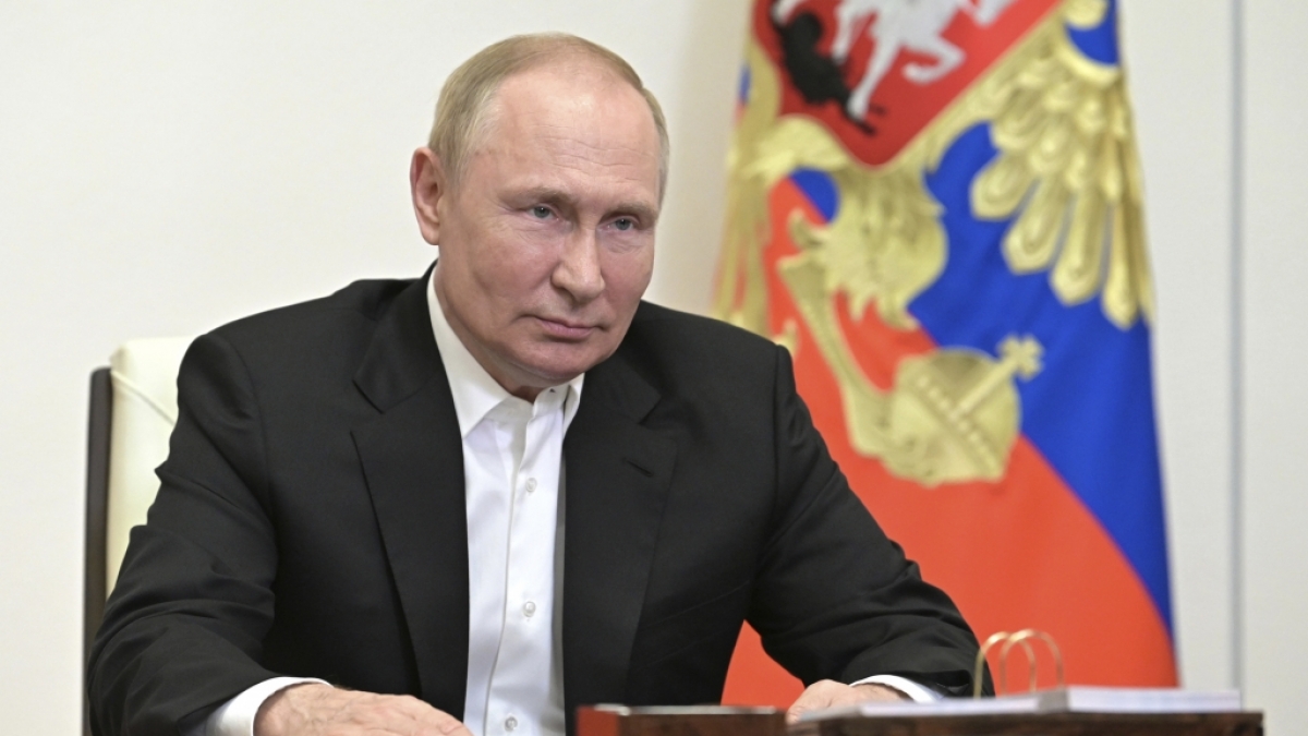 Wladimir Putin l&ouml;ste einen Aufruhr aus, nachdem Kinder gezwungen wurden, in Z-Formation zu marschieren. (Foto)