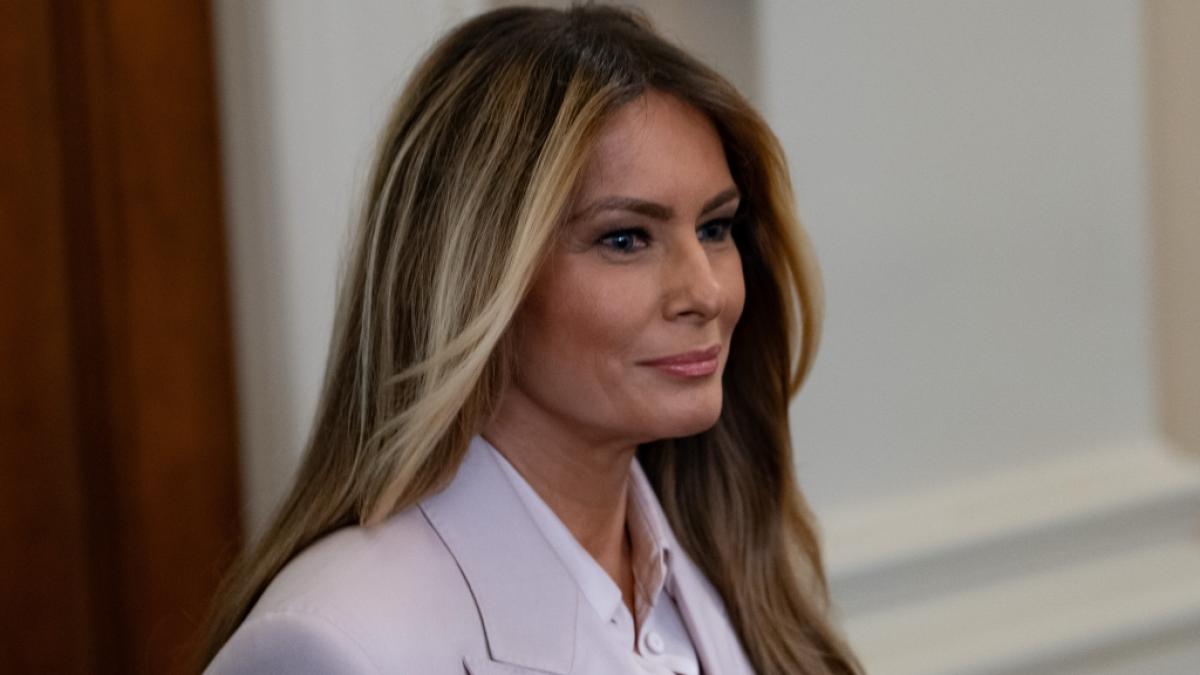Melania Trump hat Jimmy Kimmel als "Feigling" attackiert &ndash; nur Tage nachdem der Komiker sie als "baldige Witwe" verspottete und ein Sch&uuml;tze beim White House Correspondents' Dinner das Feuer er&ouml;ffnete. (Foto)