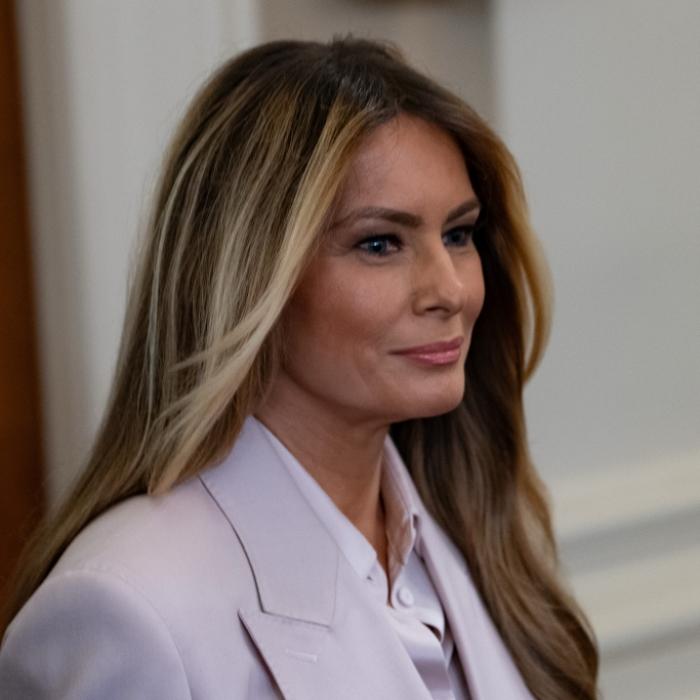 First Lady poltert gegen 