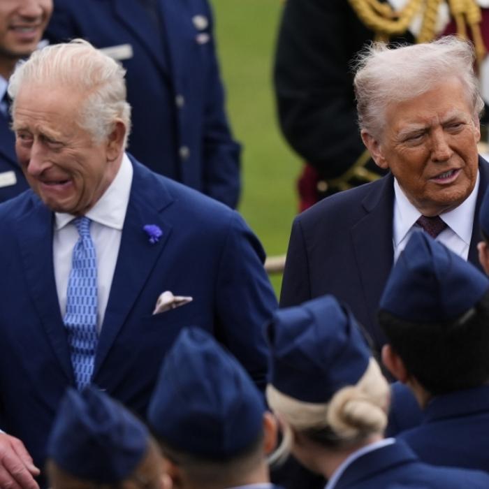 Peinlich-Rede vor König Charles - für diese Blamage hagelt es Spott