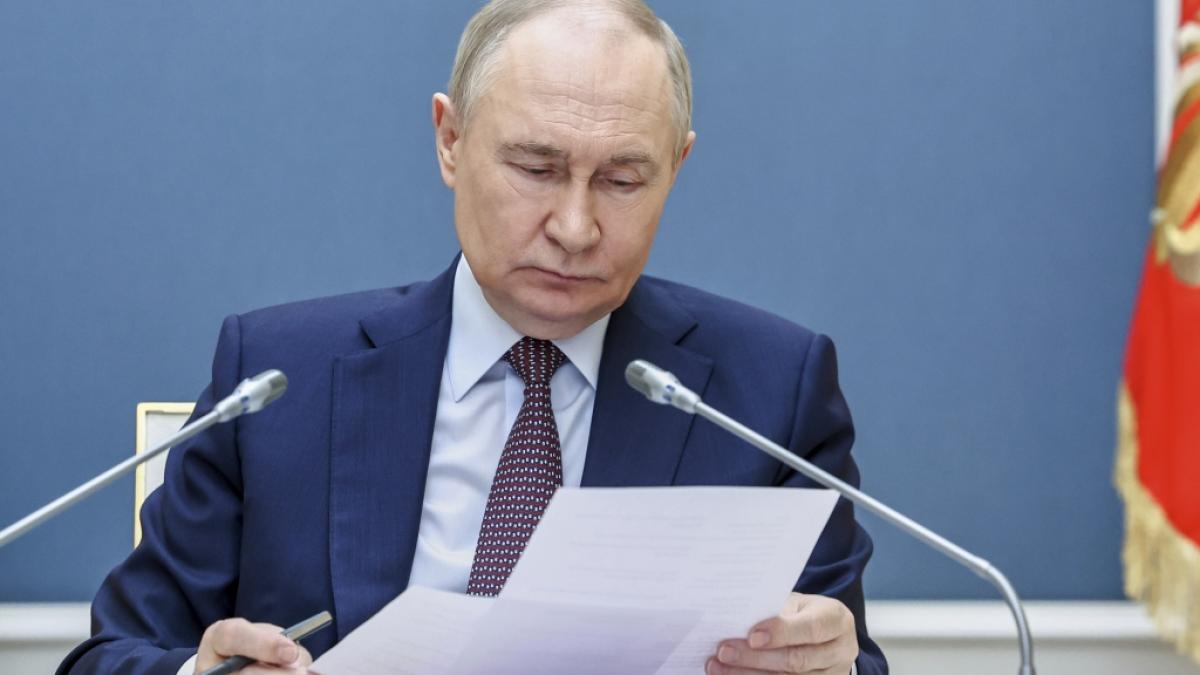 Wladimir Putin str&auml;ubt sich gegen ein baldiges Ende des Ukraine-Krieges - die EU hat deshalb ein neues Sanktionspaket gegen Russland beschlossen. (Foto)