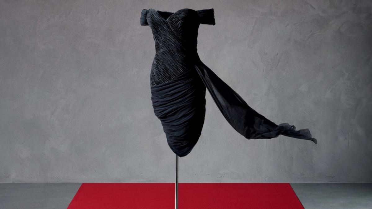 Prinzessin Dianas sogenanntes "Rachekleid" soll am 9. Dezember 2026 im Auktionshaus Sotheby's in New York versteigert werden und vorher unter anderem in London, Hongkong und Genf ausgestellt werden. (Foto)