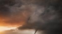 Am Samstag ist ein Tornado über die Elbe gezogen. (Symbolbild)
