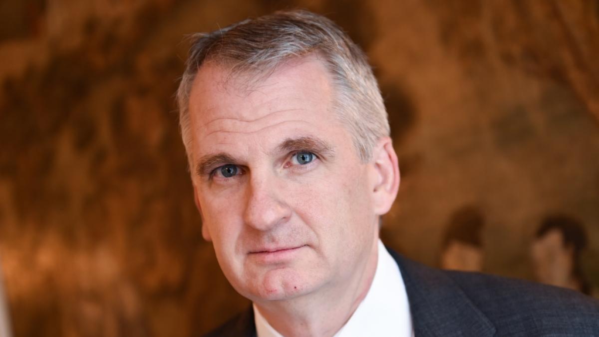 Historiker und Autor&nbsp;Timothy Snyder kritisiert Donald Trump und warnt vor den Konsequenzen seiner Regierung. (Foto)