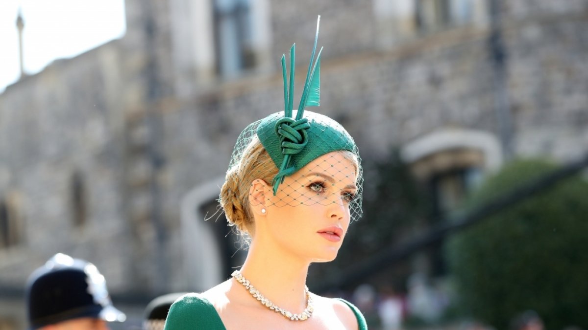 Lady Kitty Spencer, die Nichte der verstorbenen Prinzessin Diana, hat sich mit ihrem Freund verlobt. (Foto)