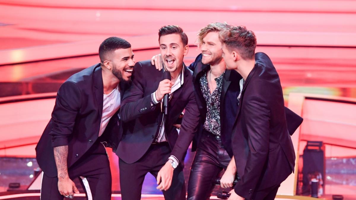 Die Band Feuerherz 2018 in der Gro&szlig;en ZDF-Gala "Willkommen bei Carmen Nebel" in der Freiheitshalle Hof auf. (Foto)