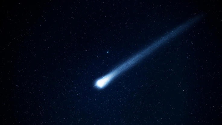 Der Feuerball stellte sich als fußballgroßer Meteorit heraus. (Symbolbild)