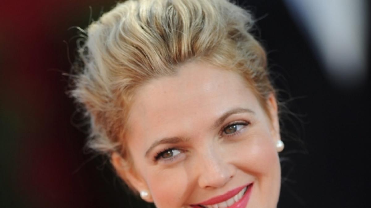 Schauspielerin Drew Barrymore betrachtete sich schon immer als bisexuell - das gestand sie bereits 2003 im Interview. (Foto)