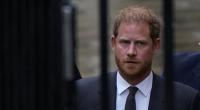 Schockierende Fotos zeigen einen blutverschmierten Prinz Harry.