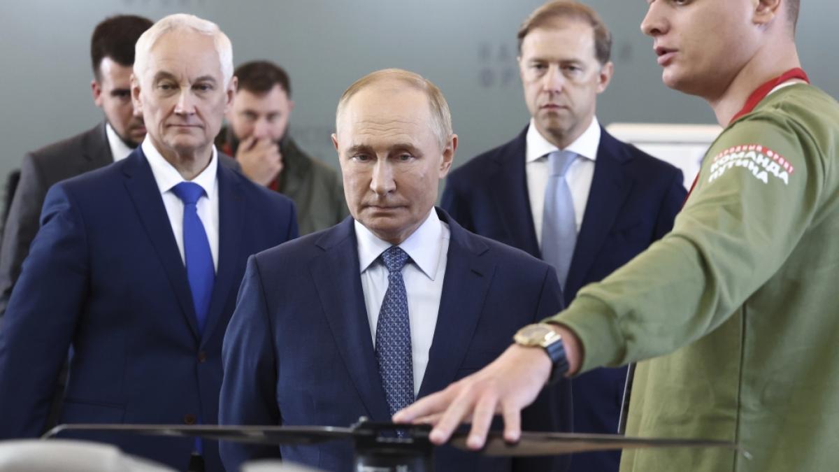 Wird Wladimir Putin (Mitte) von seinem Verb&uuml;ndeten Indien hintergangen? (Foto)