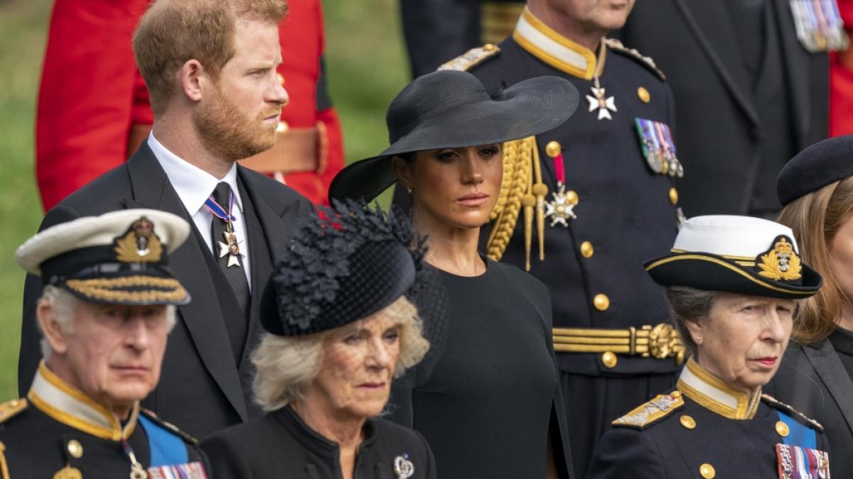 Mit ihrer Verwandtschaft im britischen K&ouml;nigshaus sprechen Prinz Harry und Meghan Markle kein Wort mehr - ist der Zug zur Vers&ouml;hnung endg&uuml;ltig abgefahren? (Foto)