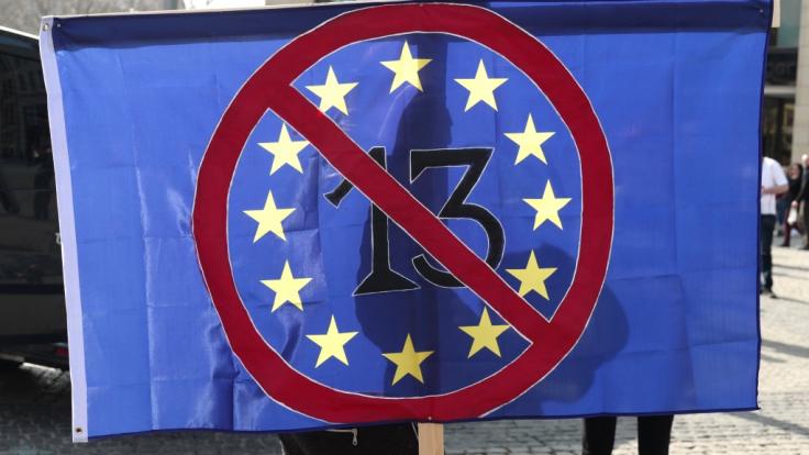 Gegen den umstrittenen Artikel 13 der geplanten EU-Urheberrechtsreform regt sich europaweit Widerstand.