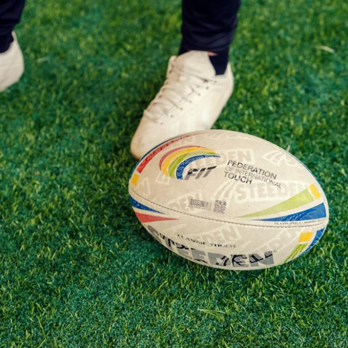 Tödlicher Zusammenstoß beim Punktspiel! Footballer (20) gestorben