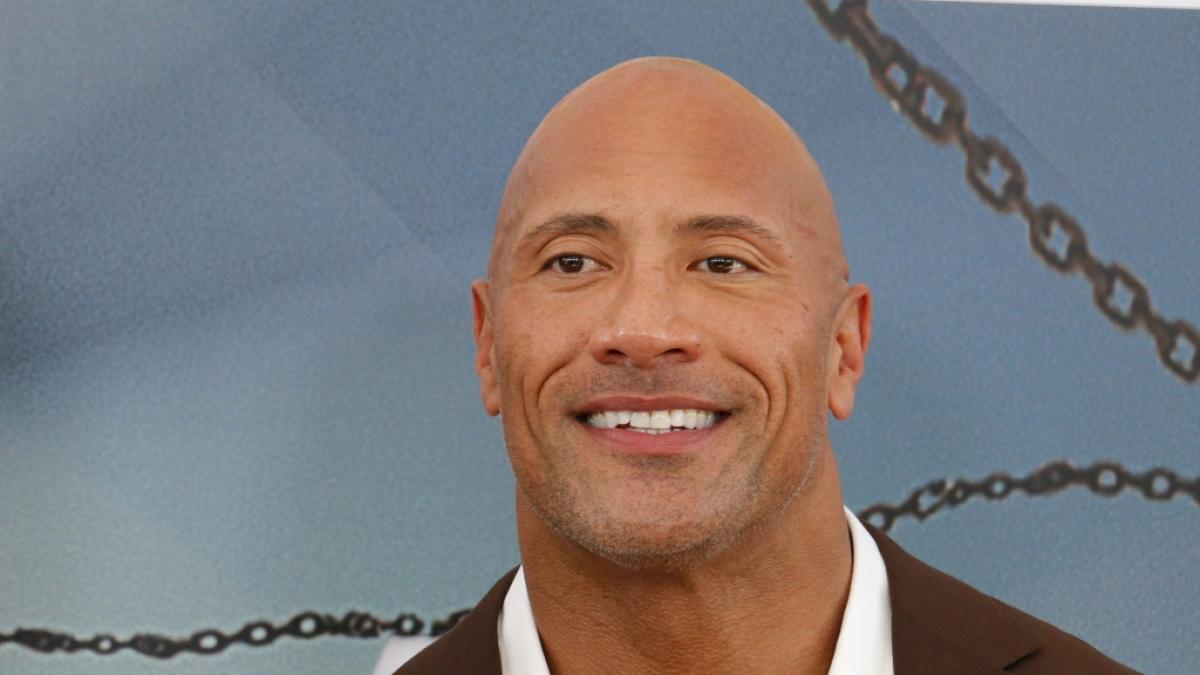 Dwayne Johnson: "The Rock" sprach nun in einem Interview &uuml;ber seine Kindheit und enth&uuml;llte eine &uuml;berraschende Erinnerung. (Foto)
