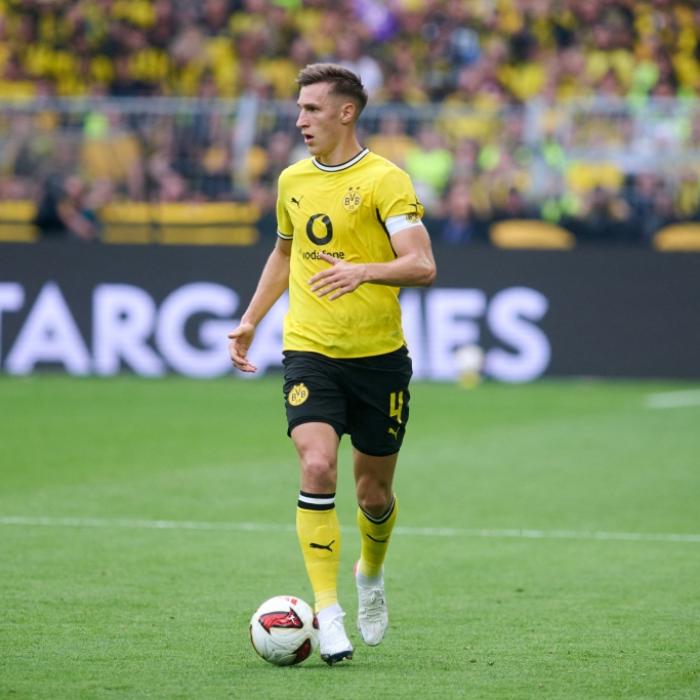 Sie stehen dem BVB-Kicker zur Seite