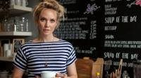 Die niederländische Schauspielerin Bracha van Doesburgh verdreht als Sophie in 