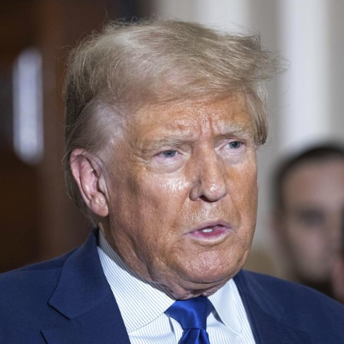 Er weiß nicht, wo er ist! Ex-US-Präsident schockt mit wirrer Ansprache