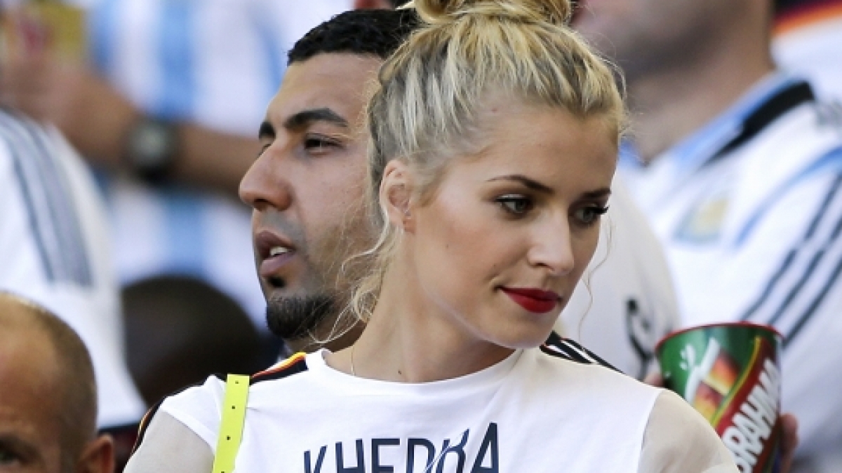 Model Lena Gercke feuerte ihren Freund Sami Khedira bei der Fu&szlig;ball-Weltmeisterschaft in Brasilien an. Da war noch alles gut zwischen dem Paar. (Foto)
