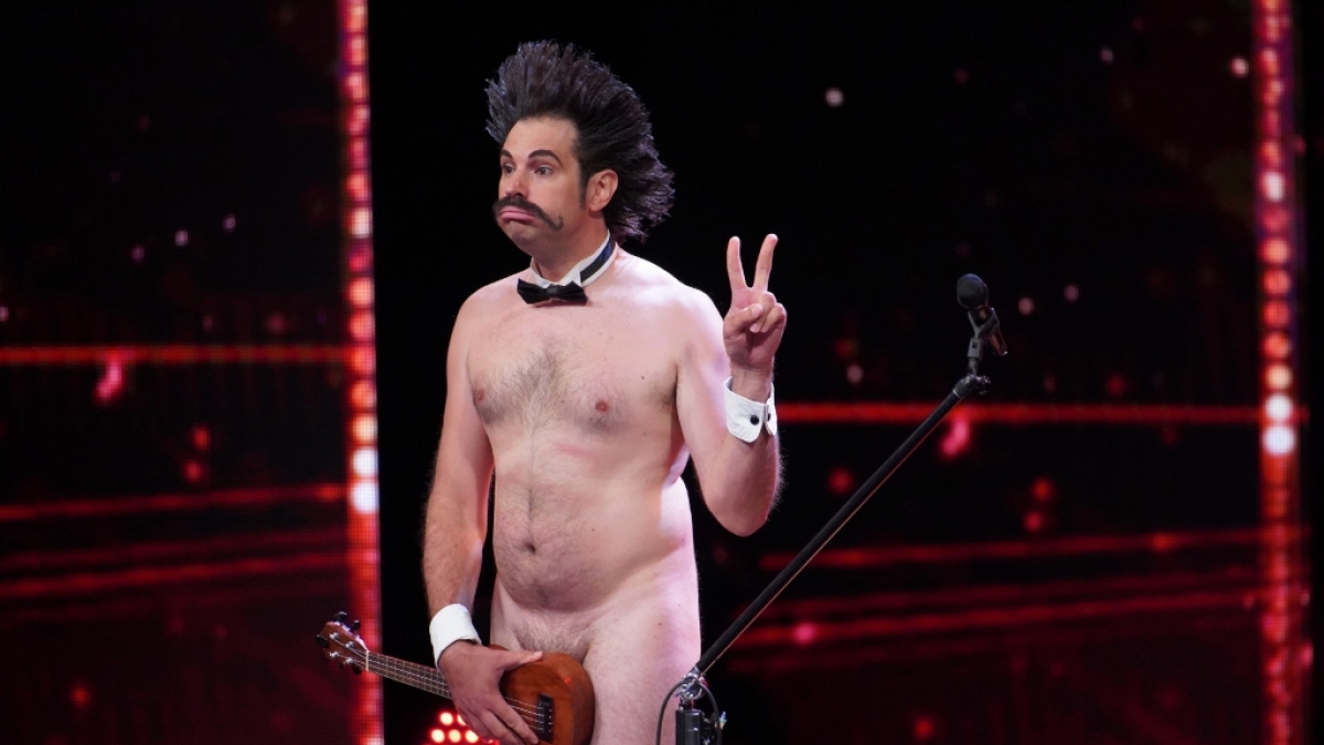 Der Italiener Ugo Sanchez Jr. will beim "Supertalent" mit seiner Ukulele und nackten Tatsachen punkten. (Foto)