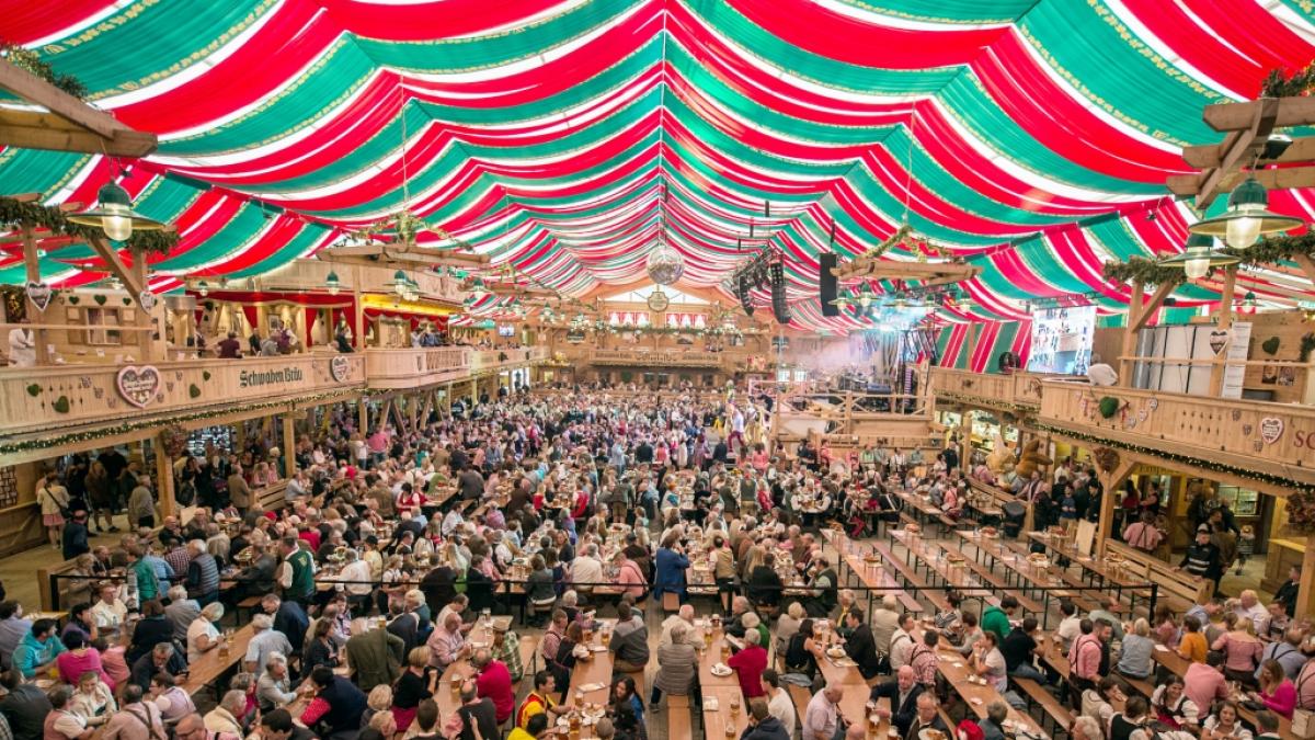 Mehr als 800 Menschen sollen sich im Festzelt beim Stuttgarter Fr&uuml;hlingsfest mit einem Magen-Darm-Virus infiziert haben. (Foto)