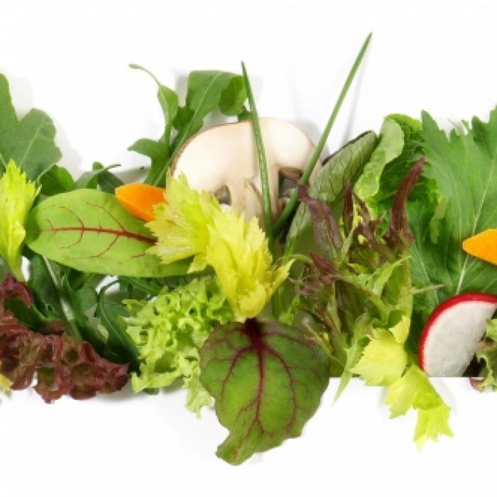 DIESE ungesunden Fehler sollten Sie beim Salat vermeiden