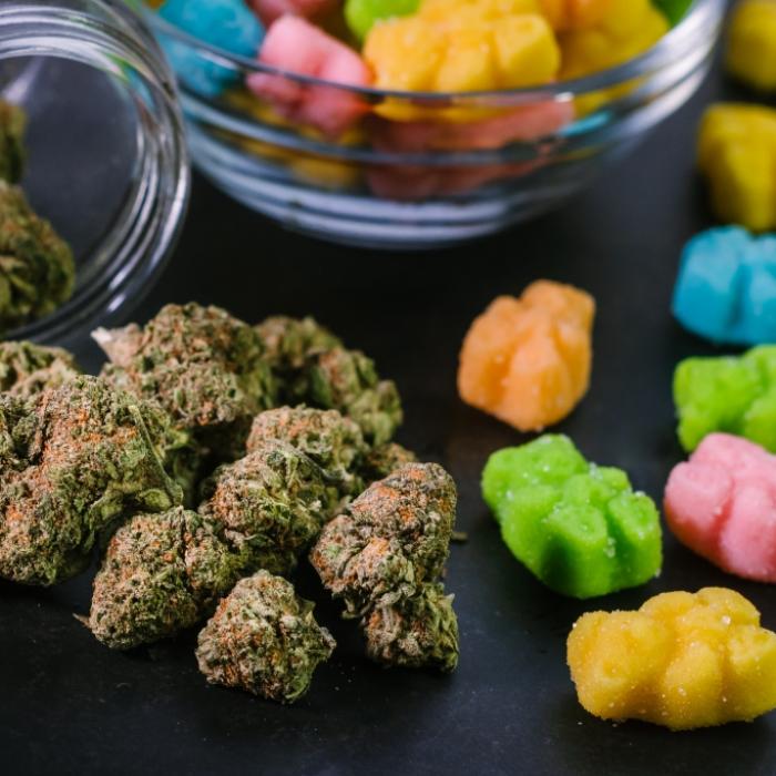 Junge (4) isst Drogen-Gummibärchen und stirbt qualvoll