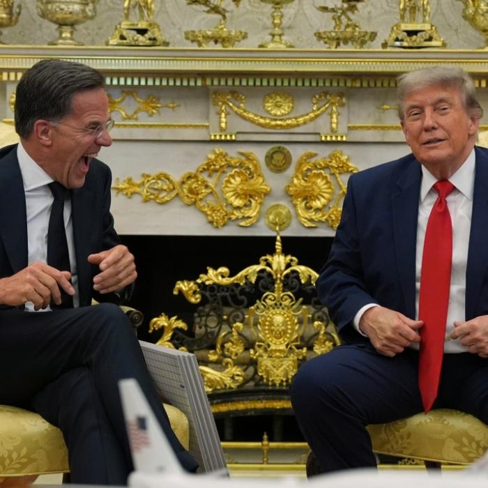 Nato-Chef entsetzt mit Unterwürfigkeit gegenüber Trump