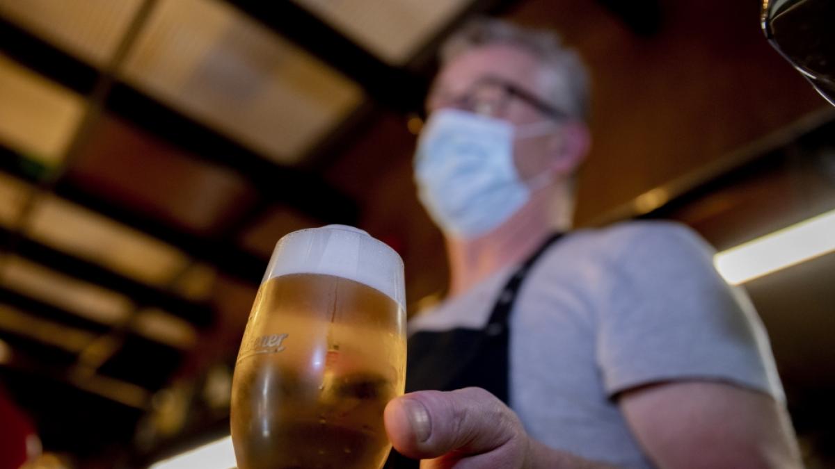 Bei Corona geht ein Berliner Wirt jetzt Nummer sicher. Er f&uuml;hrt freiwillig die 1G-Regel ein. (Foto)
