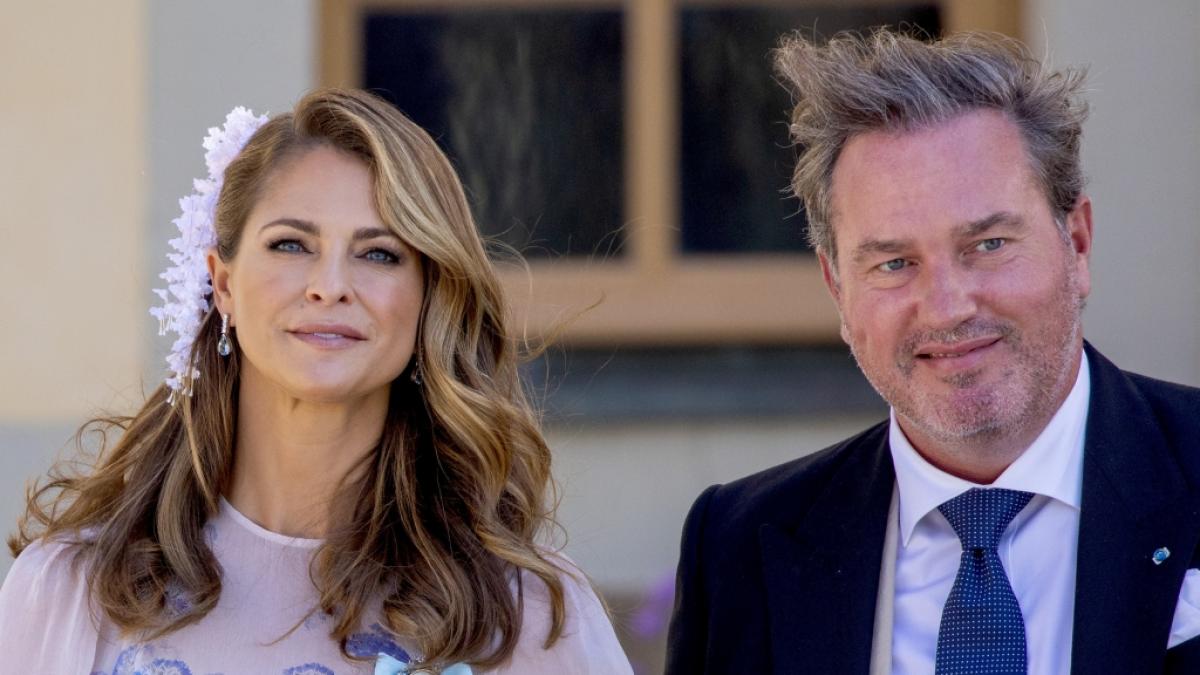 Prinzessin Madeleine ist wenige Tage nach ihrem 42. Geburtstag mit ihren drei Kindern in ihrer schwedischen Heimat angekommen - doch von ihrem Ehemann Chris O'Neill fehlte jede Spur. (Foto)