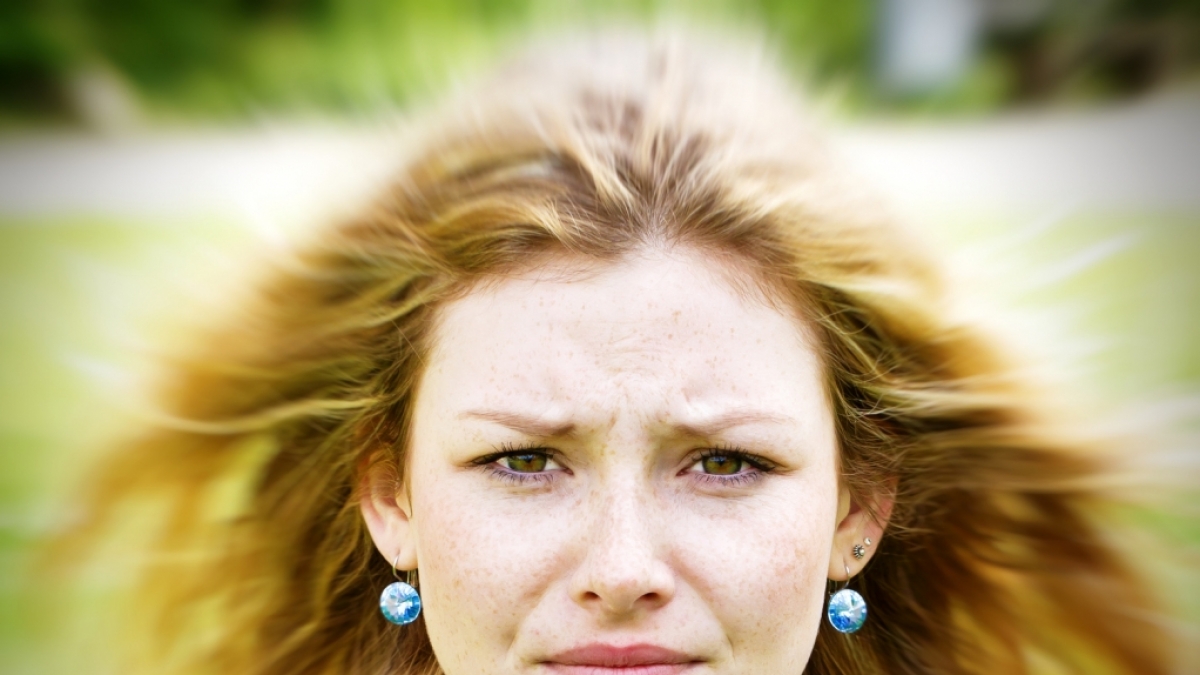 Nicht so schlimm, wie es klingt: Jeder Mensch hat Gesichtsmilben, die in den Haarwurzeln leben. (Foto)